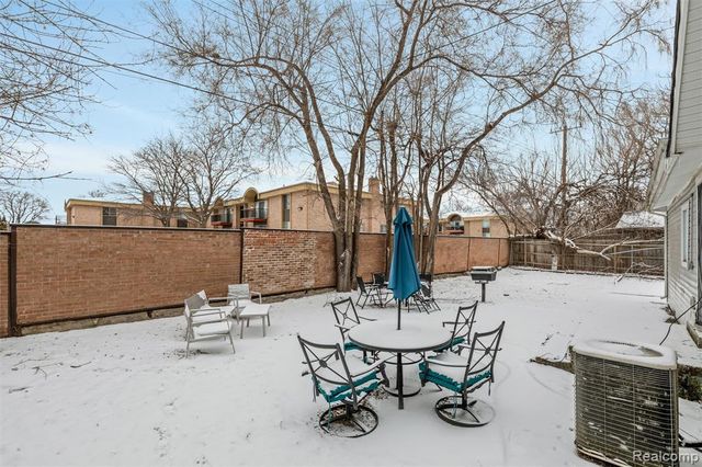 18240 Webster Avenue, Southfield, MI 48076