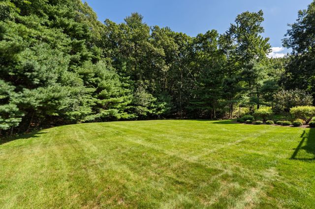 97 Farrar Farm Rd, Norwell, MA 02061