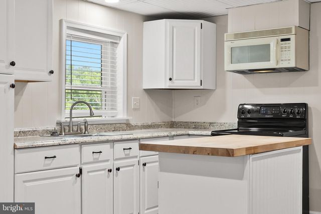 18611 SPRINGS RD, Jeffersonton, VA 22724