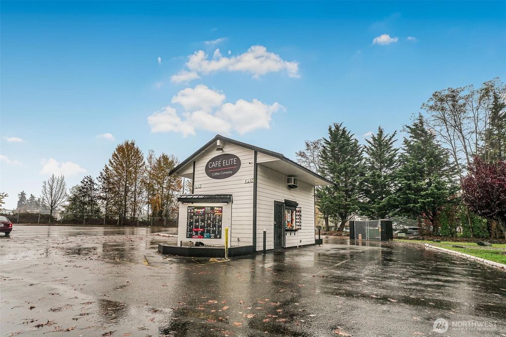 7214 Bridgeport Way W, Lakewood, WA 98499