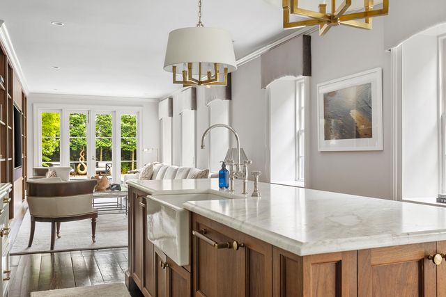 101 Tradd Street, Charleston, SC 29401
