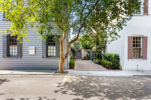 101 Tradd Street, Charleston, SC 29401