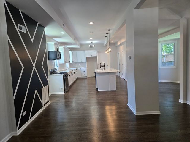 429 W 102nd Place, Chicago, IL 60628