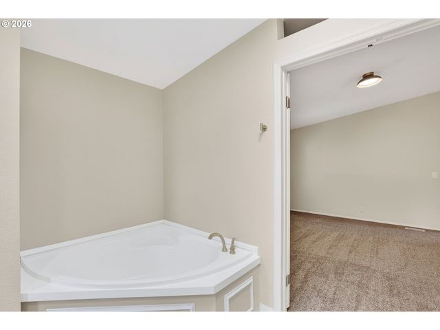 1949 Se PALMQUIST Rd 7, Gresham, OR 97080