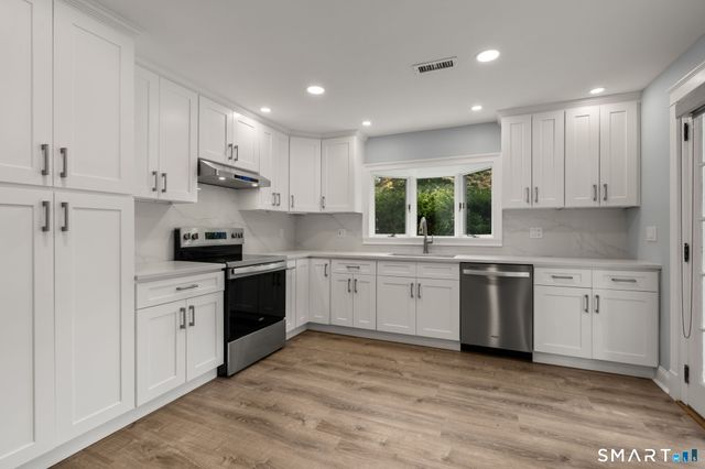 7 Peaceful Lane, Norwalk, CT 06851