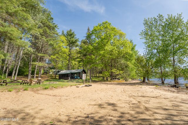 224 North Shore Road, Edinburg, NY 12835