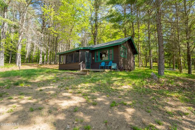 224 North Shore Road, Edinburg, NY 12835