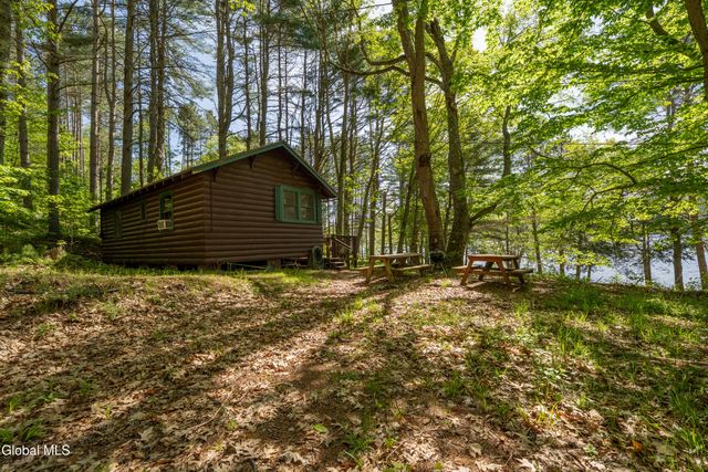 224 North Shore Road, Edinburg, NY 12835