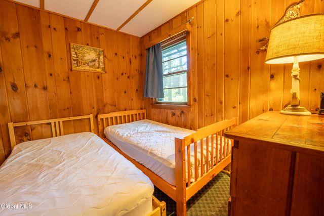 224 North Shore Road, Edinburg, NY 12835