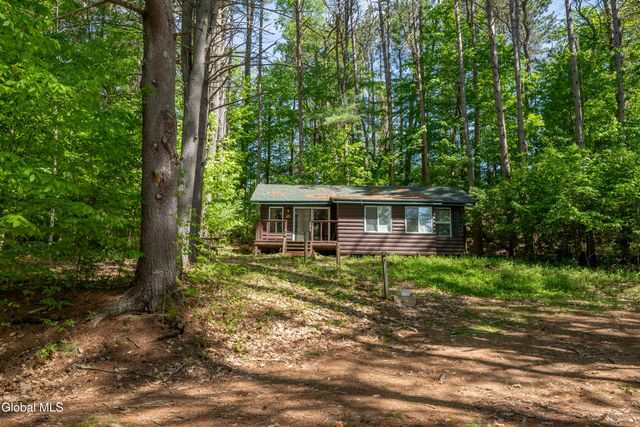 224 North Shore Road, Edinburg, NY 12835