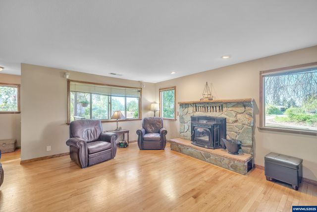 6900 S Schneider Rd, Canby, OR 97013