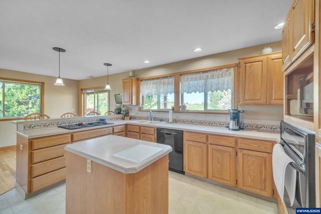6900 S Schneider Rd, Canby, OR 97013