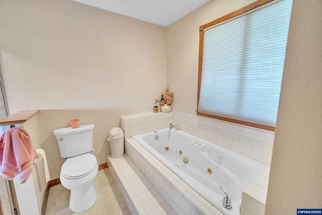 6900 S Schneider Rd, Canby, OR 97013