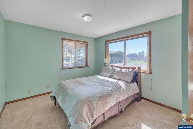 6900 S Schneider Rd, Canby, OR 97013