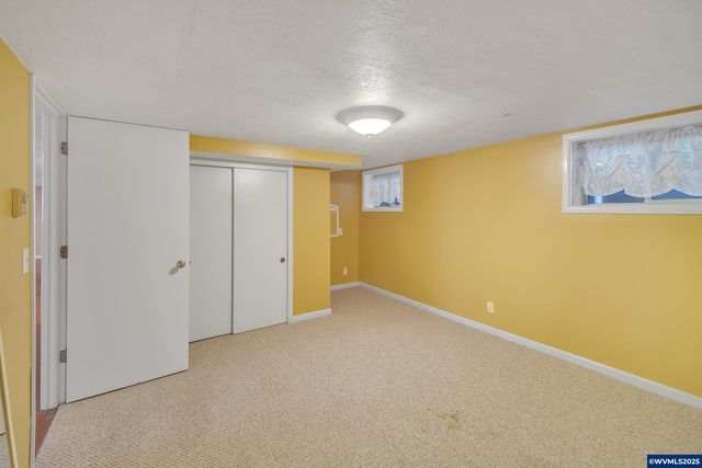 6900 S Schneider Rd, Canby, OR 97013