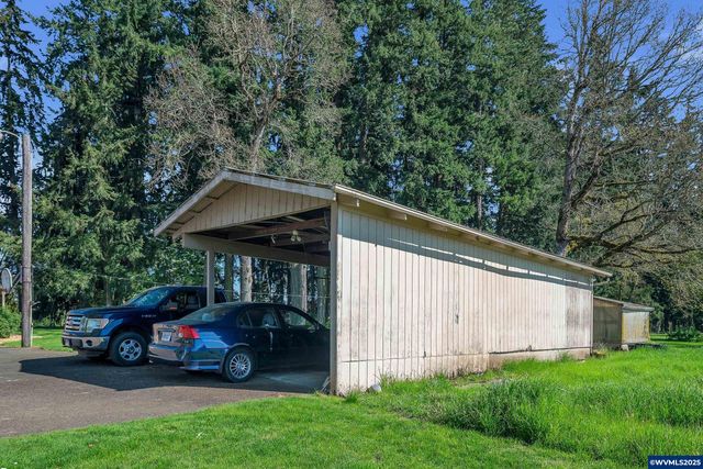 6900 S Schneider Rd, Canby, OR 97013