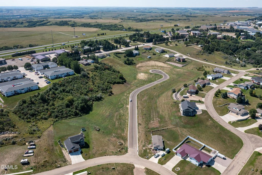 L8b2 Kingsley Road NW, Mandan, ND 58554 photo 7