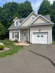 6 Aspen Way, Bristol, CT 06010