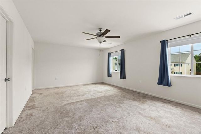 3048 Stauton Drive, Winston-salem, NC 27105
