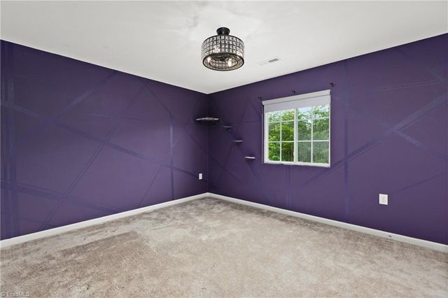 3048 Stauton Drive, Winston-salem, NC 27105