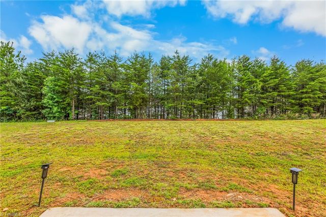 3048 Stauton Drive, Winston-salem, NC 27105