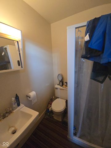 104 E North Street, Greenfield, IN 46140