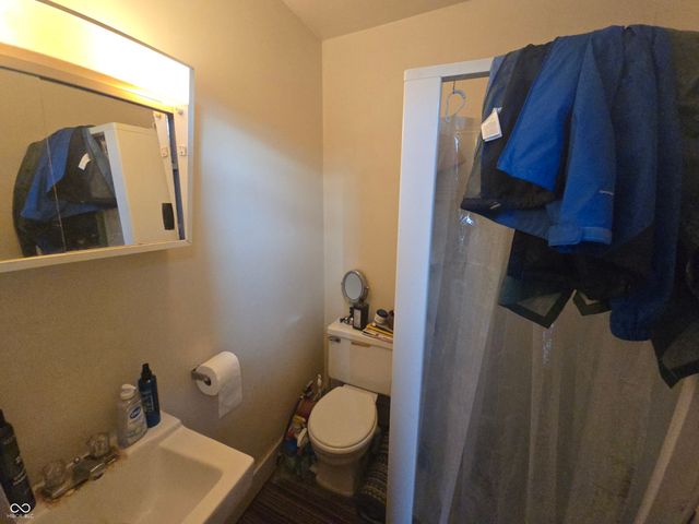 104 E North Street, Greenfield, IN 46140