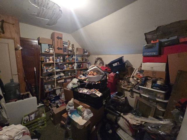 104 E North Street, Greenfield, IN 46140