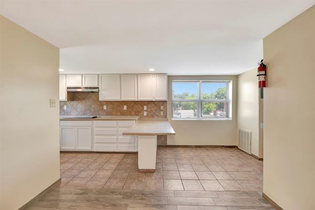 7900 Lane Street B, Houston, TX 77029