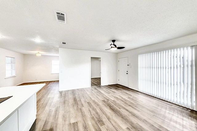 2322 San Paula Avenue, Dallas, TX 75228