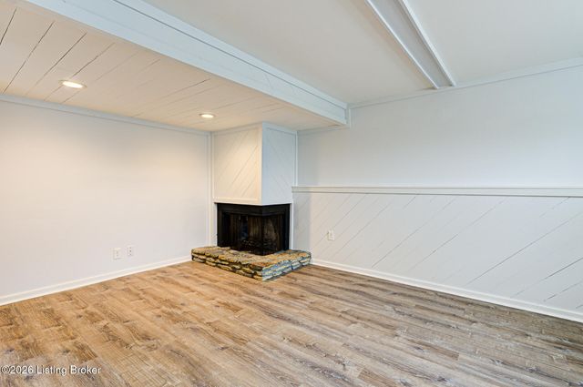 9307 Marse Henry Dr, Jeffersontown, KY 40299