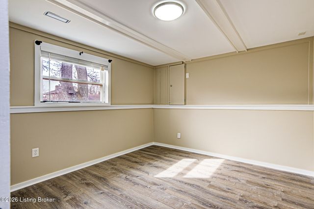 9307 Marse Henry Dr, Jeffersontown, KY 40299