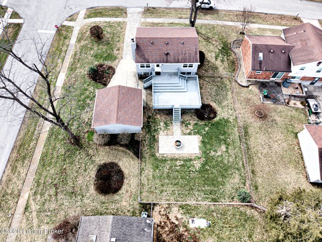 9307 Marse Henry Dr, Jeffersontown, KY 40299