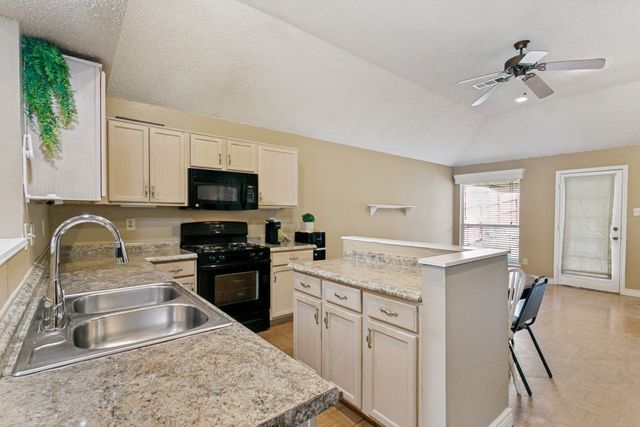 1461 Saint Gallen Lane, Lewisville, TX 75067