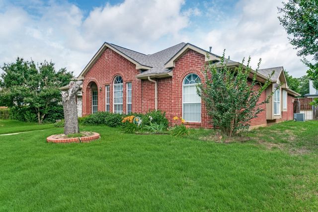 1461 Saint Gallen Lane, Lewisville, TX 75067