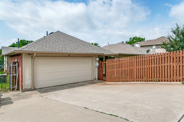 1461 Saint Gallen Lane, Lewisville, TX 75067