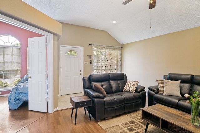 1461 Saint Gallen Lane, Lewisville, TX 75067