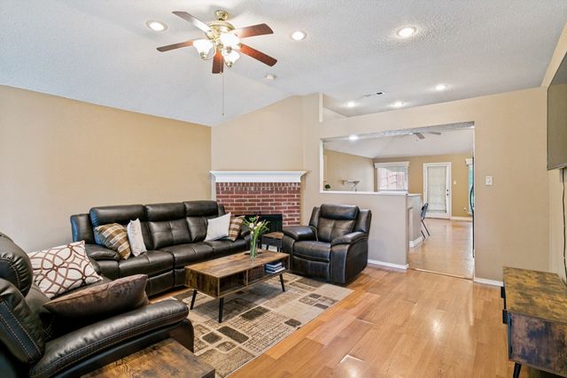 1461 Saint Gallen Lane, Lewisville, TX 75067