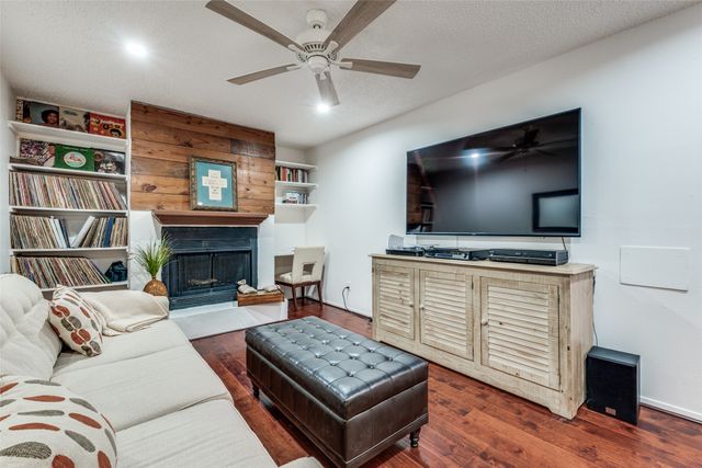 2309 Prichard Lane, Dallas, TX 75227