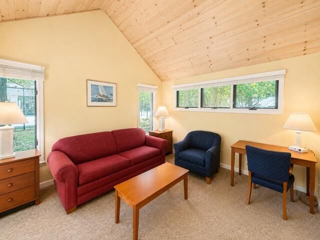 67 Four Seasons Drive, Mashpee, MA 02649