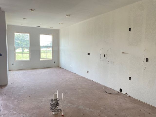 1035 NW Vaughn Road, Bentonville, AR 72713