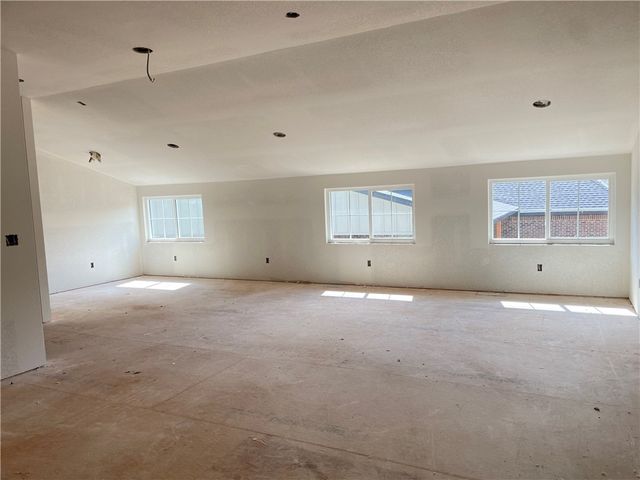 1035 NW Vaughn Road, Bentonville, AR 72713