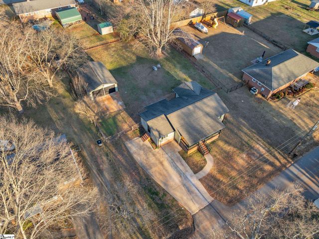 8 E Sable Court, Greenville, SC 29609