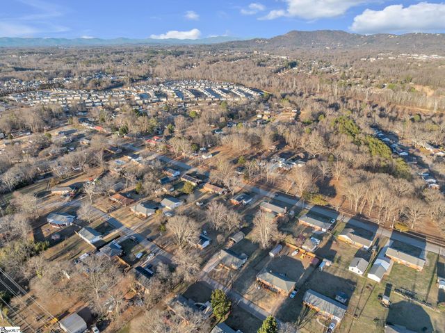 8 E Sable Court, Greenville, SC 29609