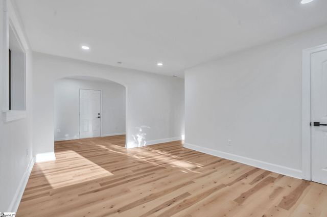 8 E Sable Court, Greenville, SC 29609