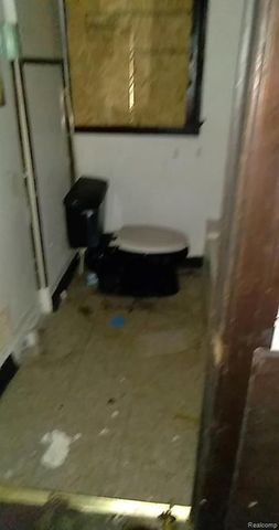 3489 Seyburn Street, Detroit, MI 48214