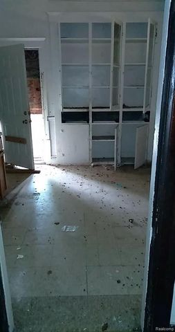 3489 Seyburn Street, Detroit, MI 48214