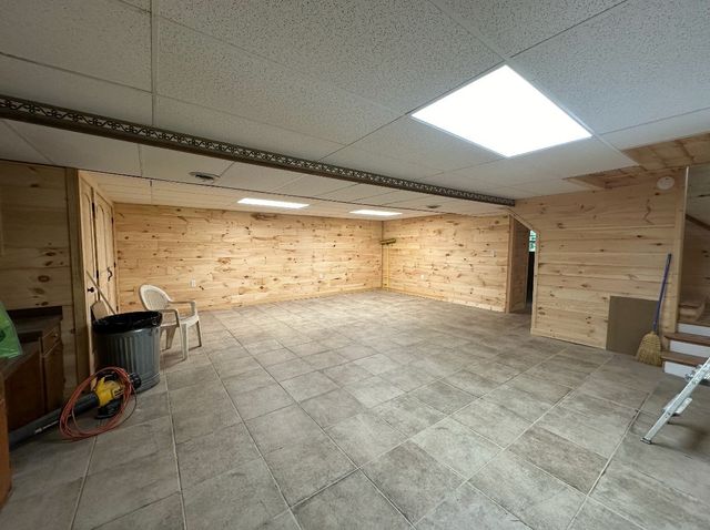 630 Lakeview Cir, Tennessee Ridge, TN 37178