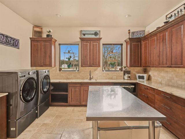 600 County Road 257, Liberty Hill, TX 78642