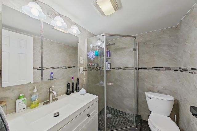 811 LINCOLN AVE, Burlington City, NJ 08016